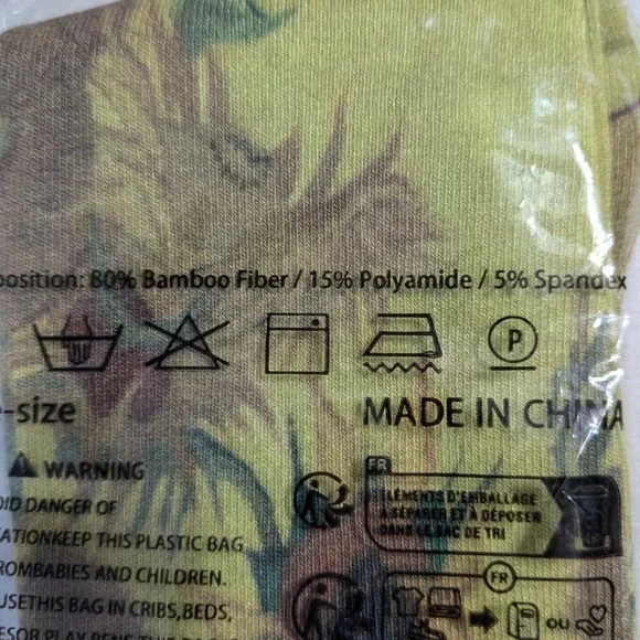 Green yellow color Van Gogh sunflowers in a vase novelty fancy whimsical socks - Picture 5 of 6